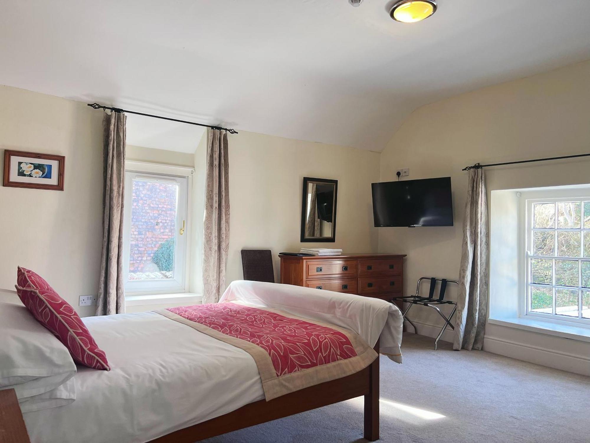 The Crown Hotel Corwen Exterior photo