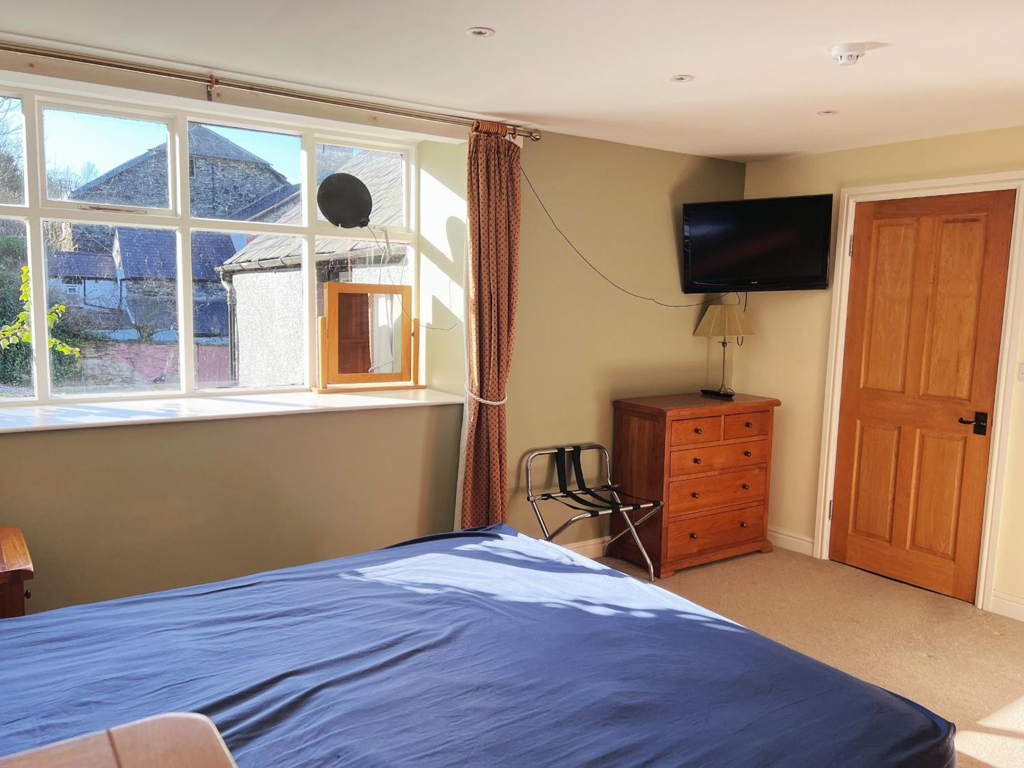 The Crown Hotel Corwen Exterior photo